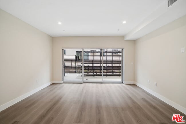 Building Photo - 1223 Hayworth Ave
