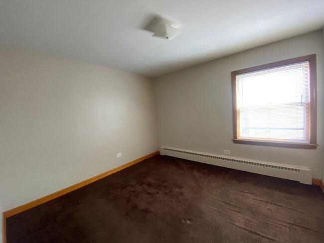 Building Photo - 6123 N Meade Ave