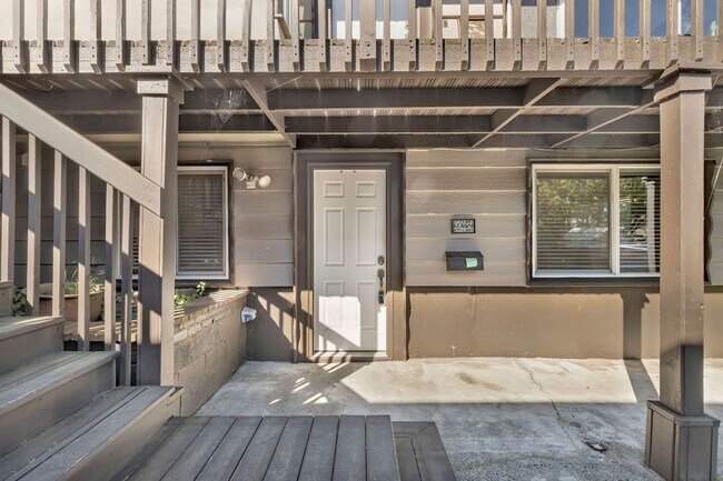 Building Photo - 1 Bed 1 Bath in Prime NW District!