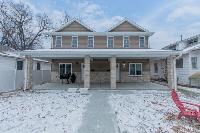 Building Photo - 2811 Q St