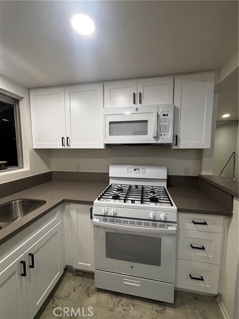 Building Photo - 15266 Ramona Blvd