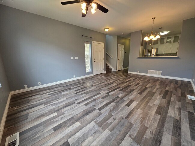 Building Photo - Stunning 3 Bed 3 Bath Home Near Stetson Hills!!