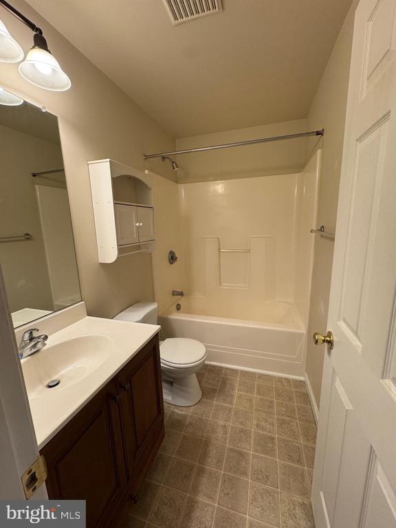 Building Photo - 431 W Baltimore St