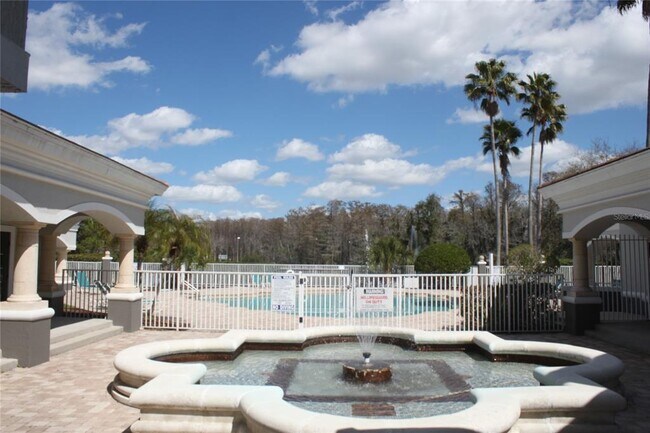 Building Photo - 14036 Fairway Island Dr