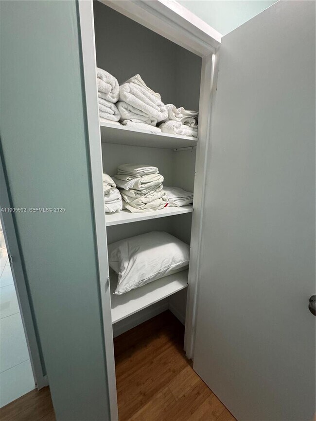 Building Photo - 4925 Collins Ave