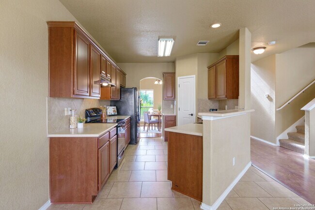 Building Photo - 9902 Meadow Lark