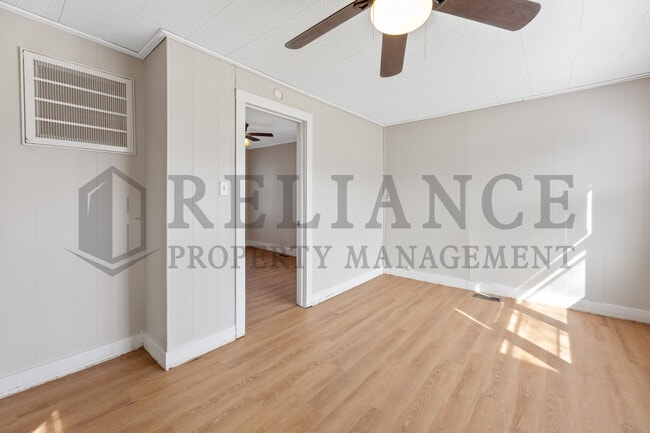 Building Photo - 119 S Wichita St