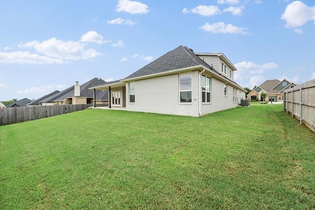 Building Photo - 8732 Beechgrove Dr