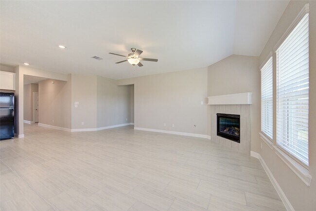 Building Photo - 11123 Santiago River Ln