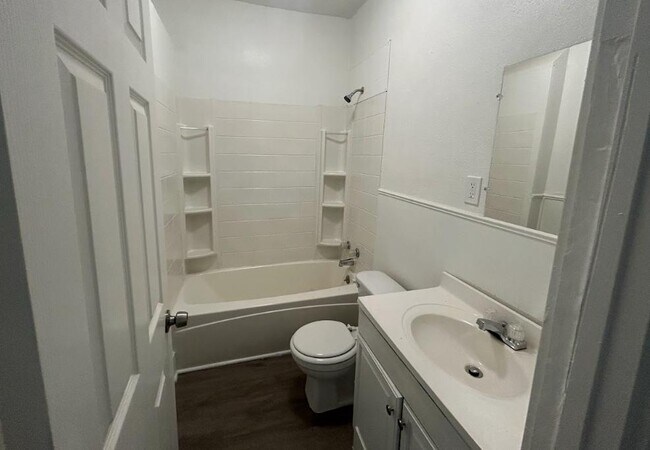 Building Photo - 2511 20th Place Ensley