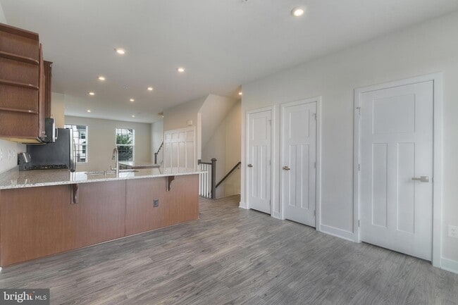 Building Photo - 6616 Ballenger Run Blvd