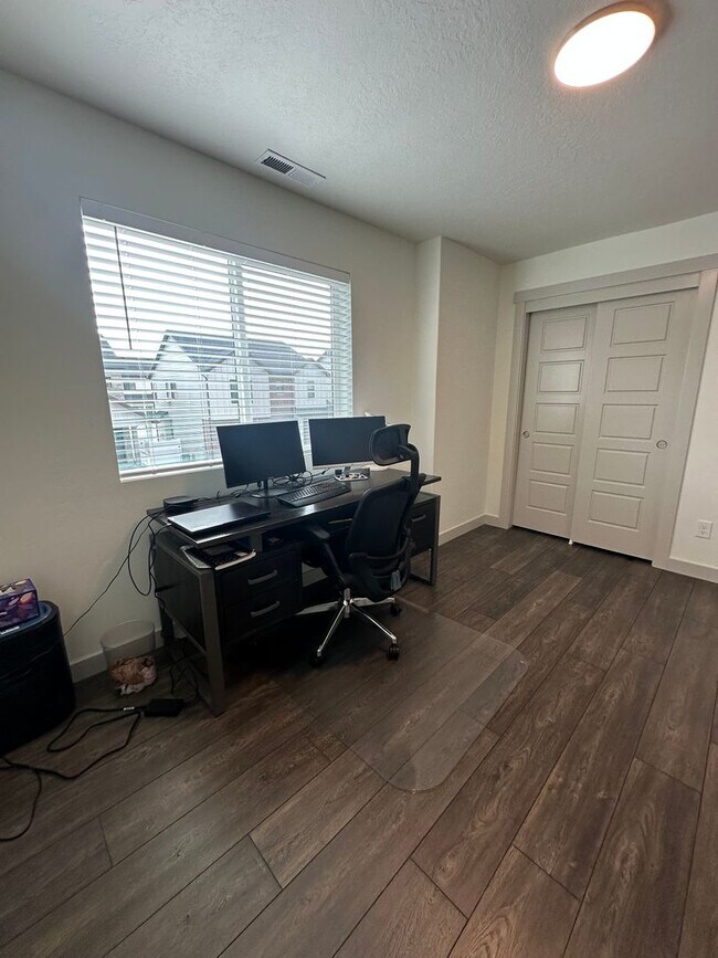 Building Photo - GORGEOUS Bountiful Home!!!