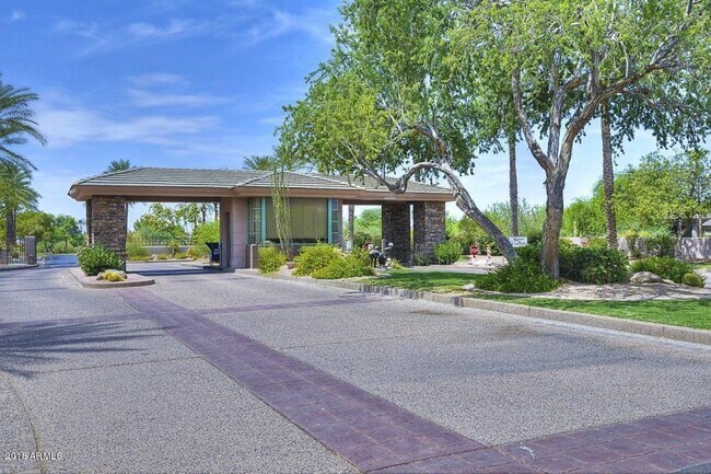 Building Photo - 9735 N 118th Way