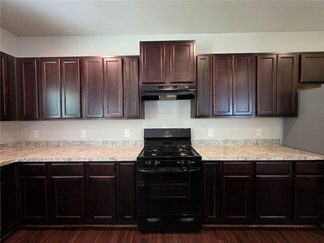 Building Photo - 85 Pointe Pl