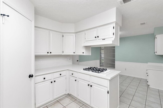 Building Photo - 1811 Eastfield Dr