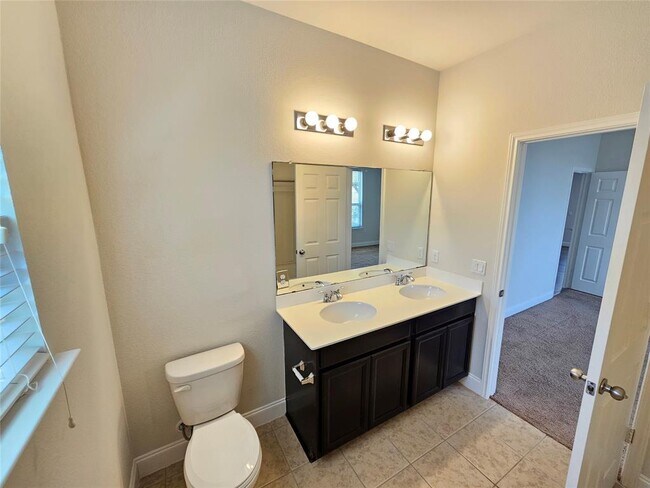 Building Photo - 6912 Longford Trail