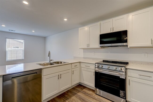 Building Photo - Brand New 3 Bedroom, 2 Bath Home! Never Been Lived In!