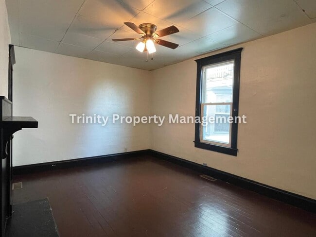 Building Photo - 462 Lee Ave