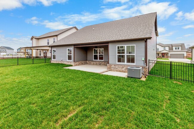 Building Photo - 3 Bedroom 3 Bath Home For Rent Near Post!