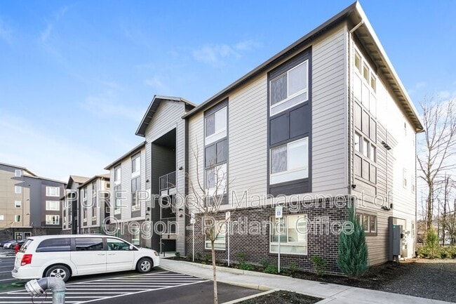 Building Photo - 22025 NE Halsey St