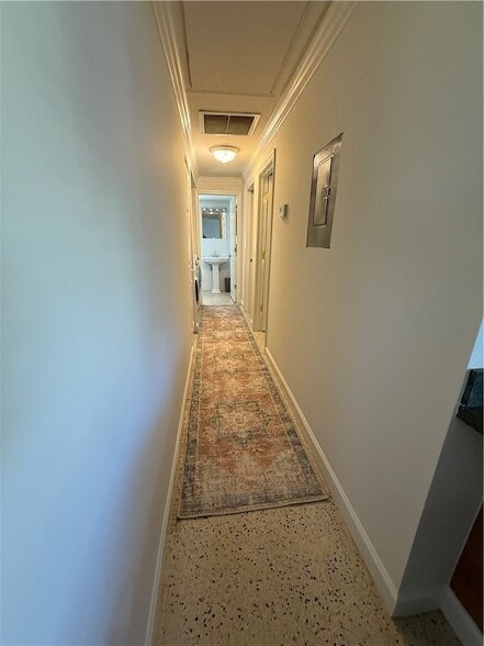 Building Photo - 2015 15th Ln