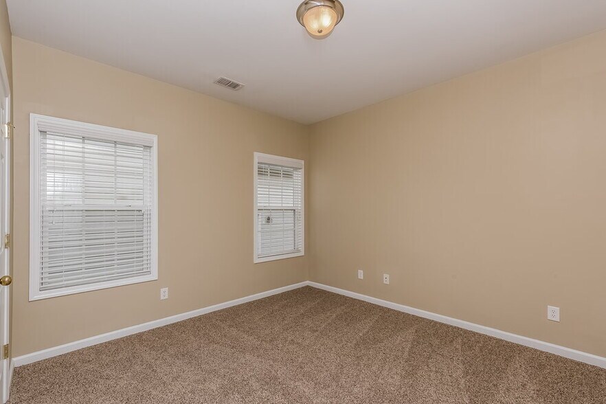 Building Photo - 13633 Porter Creek Rd