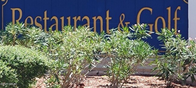 Building Photo - 284 Links Ter Blvd