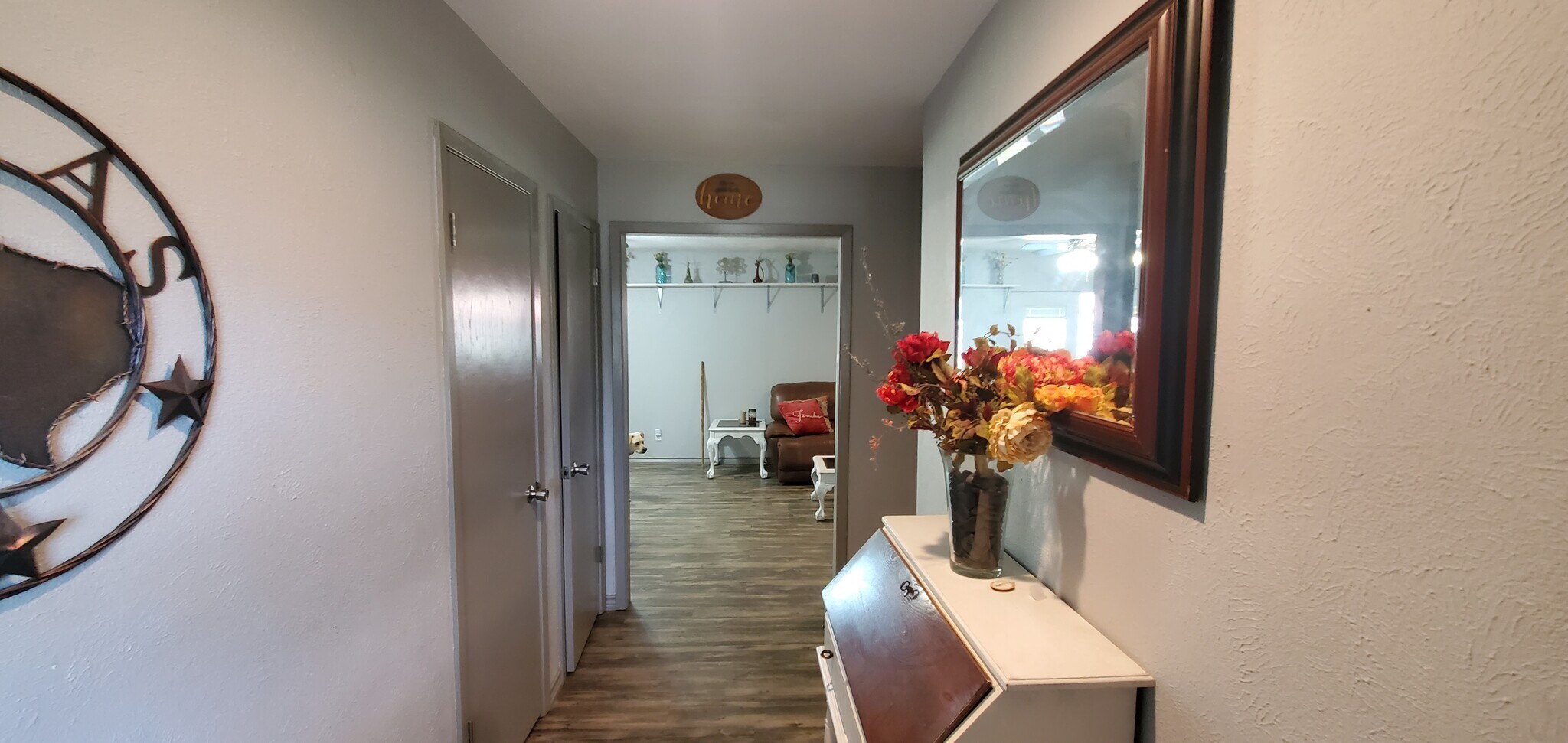 Entryway - 4525 Sisk Rd