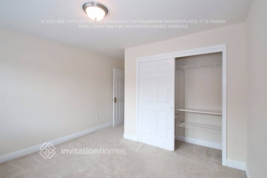 Building Photo - 5633 Legacy Cir
