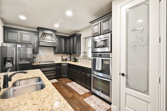 Building Photo - Fully Furnished Home in South Grand Prairie near Joe Pool Lake