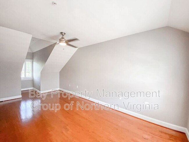 Building Photo - 4336 N Henderson Rd