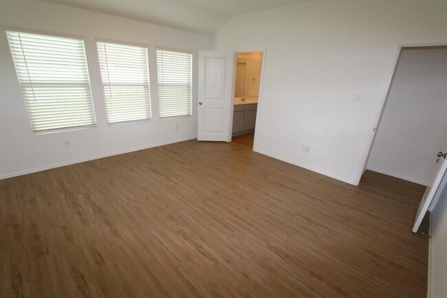 Building Photo - 18527 Gold Holw Ct