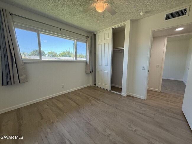 Building Photo - 45303 Lorimer Ave