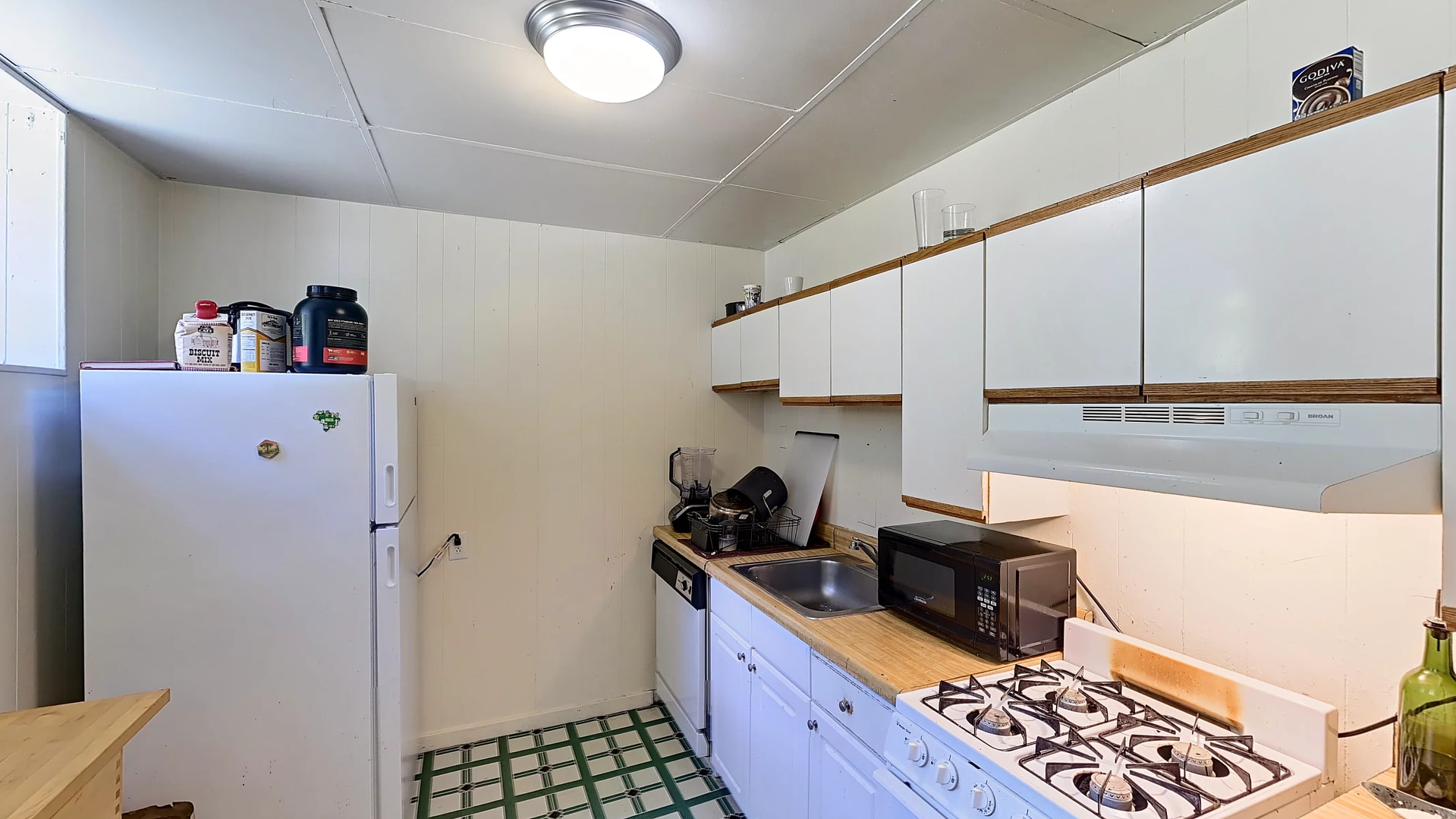 Building Photo - 15 Glenville Ave