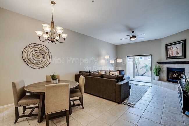 Building Photo - 9520 N 105th St