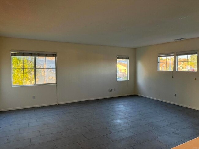 Building Photo - 4983 Calle Arquero