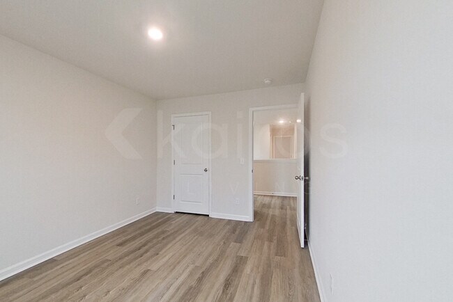 Building Photo - 107 Inez Ave