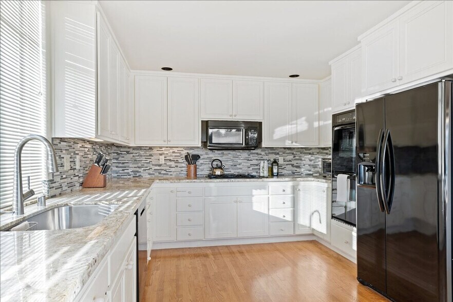 Building Photo - 150 Cypress Loop
