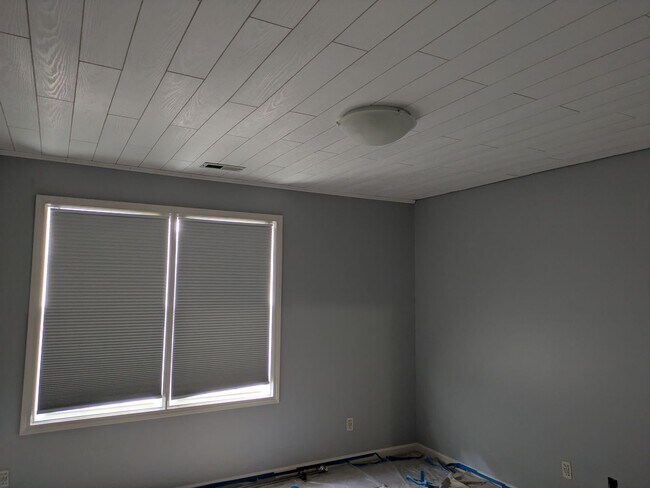 Building Photo - 3BR/2.5Bath House in NE Hickory