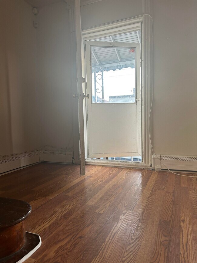 Building Photo - 172 Virginia Ave