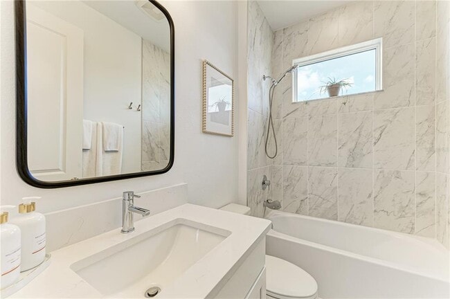 Building Photo - 4605 Sweet Retreat Run