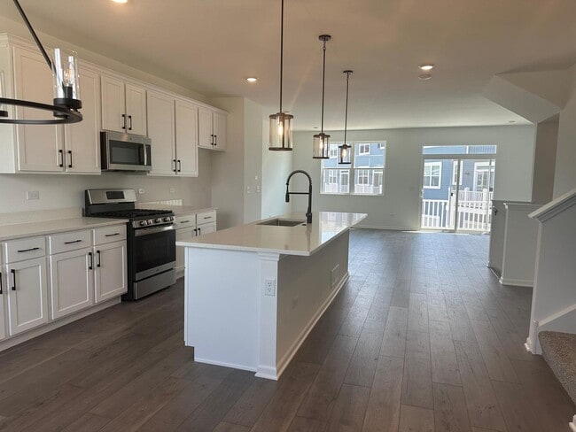 Building Photo - 1526 Albany St