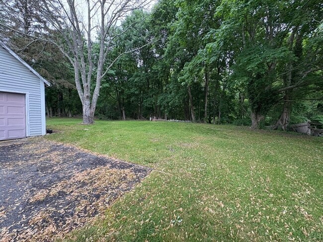 Building Photo - 836 County Rd