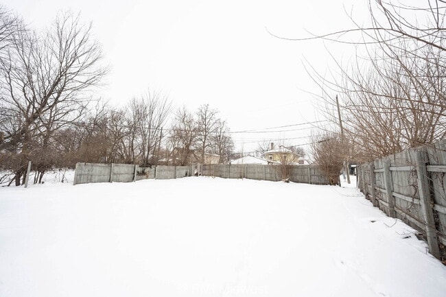 Building Photo - "Charming 3-Bedroom Gem on Udell Street with Spacious Living – 1104 Sq. Ft., Indianapolis!"