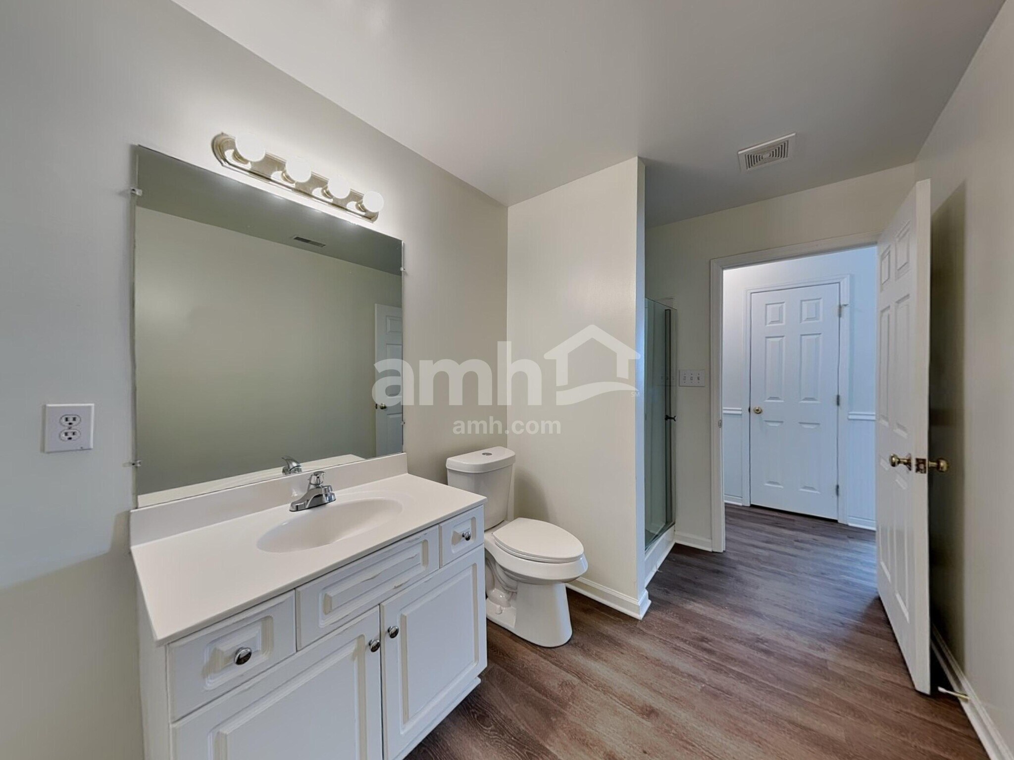 Building Photo - 1703 Hunterwoods Dr