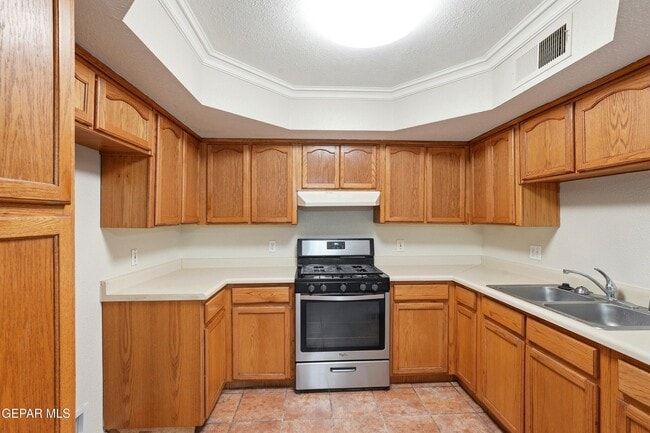 Building Photo - 7536 Le Conte Dr