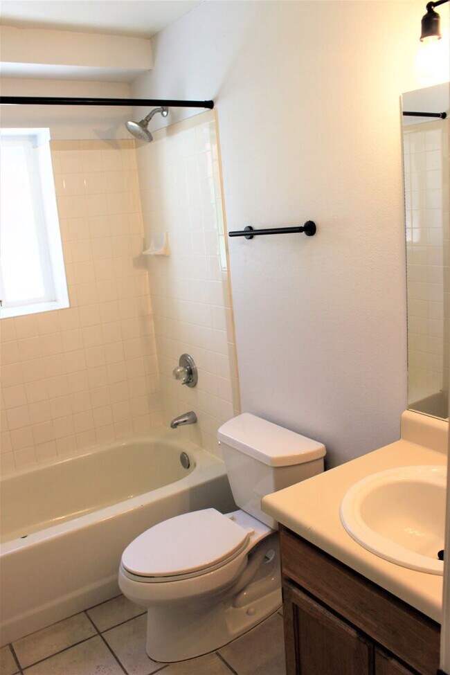 Building Photo - 4535 Witches Hollow Ln