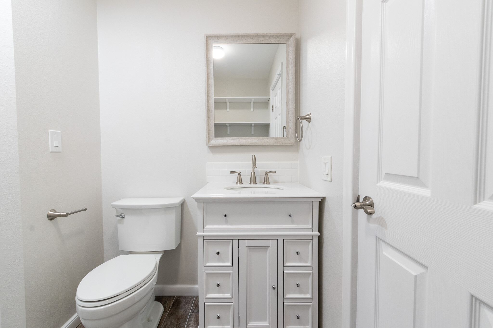 Building Photo - 582 Douglas St