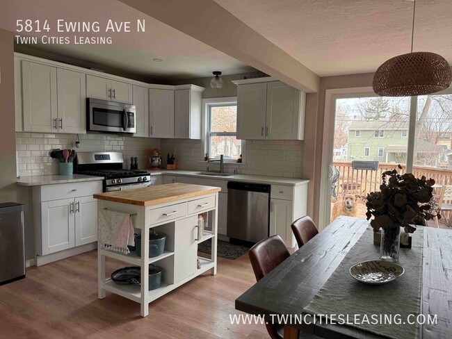 Building Photo - 5814 Ewing Ave N