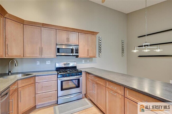 Building Photo - 268 Kempsey Dr